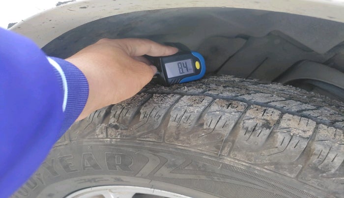 2015 Mahindra Scorpio S10, Diesel, Manual, 1,56,296 km, tyre