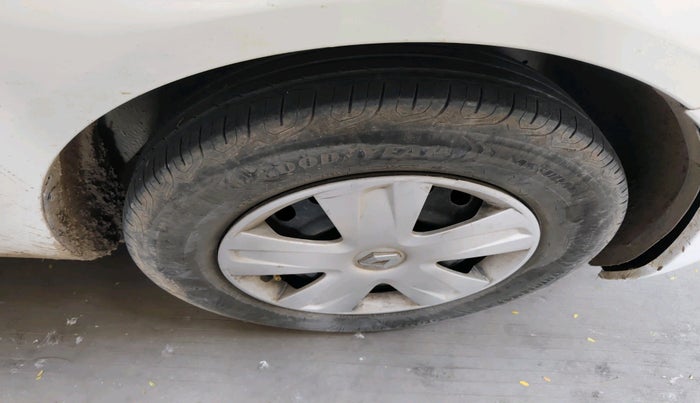 2013 Renault Scala RXE DIESEL, Diesel, Manual, 1,38,132 km, tyre