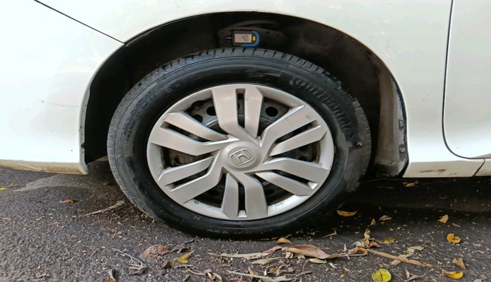 2014 Honda City 1.5L I-VTEC E MT, Petrol, Manual, 1,20,789 km, tyre