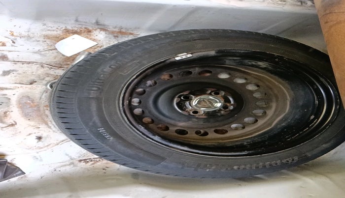 2014 Honda City 1.5L I-VTEC E MT, Petrol, Manual, 1,20,789 km, tyre