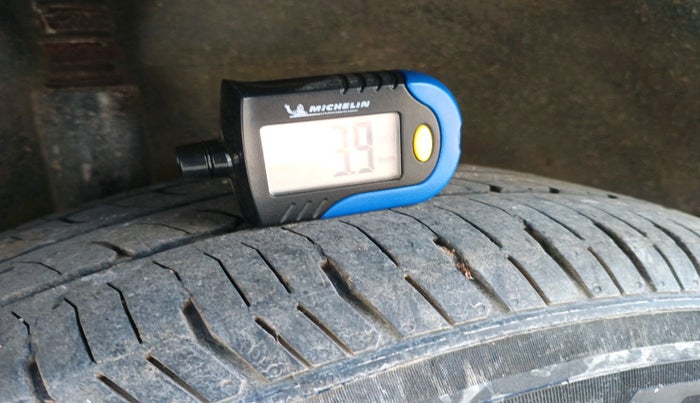 2013 Maruti Ritz ZXI, Petrol, Manual, 73,036 km, tyre