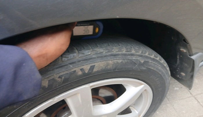 2014 Volkswagen Vento HIGHLINE DIESEL 1.6, Diesel, Manual, 53,511 km, tyre