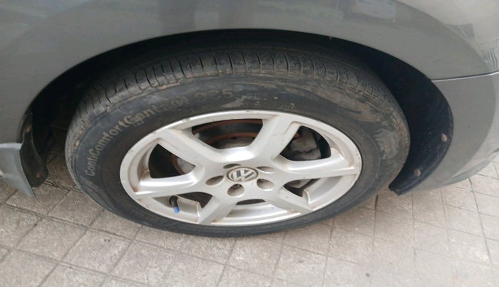 2014 Volkswagen Vento HIGHLINE DIESEL 1.6, Diesel, Manual, 53,511 km, tyre