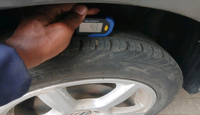 2014 Volkswagen Vento HIGHLINE DIESEL 1.6, Diesel, Manual, 53,511 km, tyre