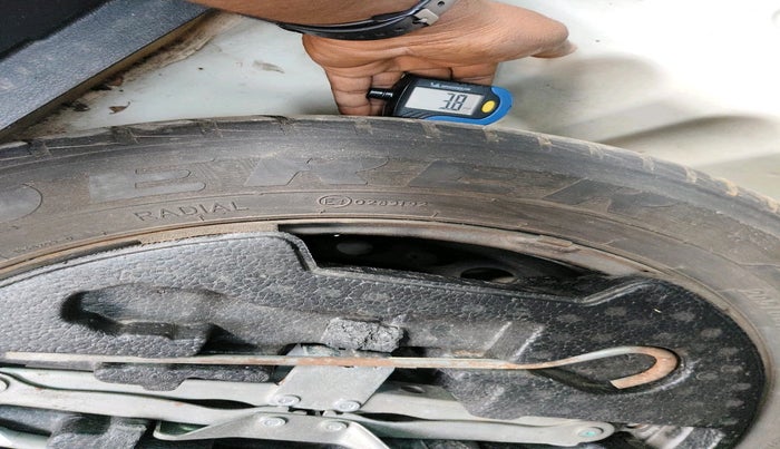 2017 Maruti Vitara Brezza VDI, Diesel, Manual, 1,41,458 km, tyre