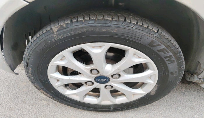 2011 Ford Figo ZXI 1.4 DIESEL, Diesel, Manual, 64,106 km, tyre