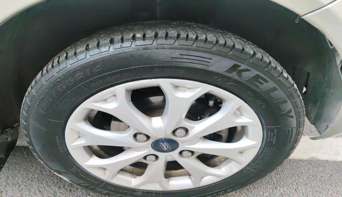 2011 Ford Figo ZXI 1.4 DIESEL, Diesel, Manual, 64,106 km, tyre