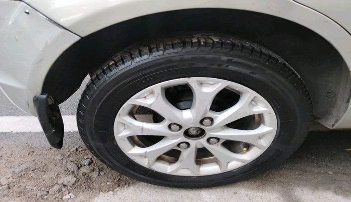 2011 Ford Figo ZXI 1.4 DIESEL, Diesel, Manual, 64,106 km, tyre