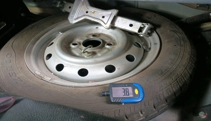 2018 Maruti Wagon R 1.0 LXI CNG, Petrol, Manual, 74,312 km, tyre