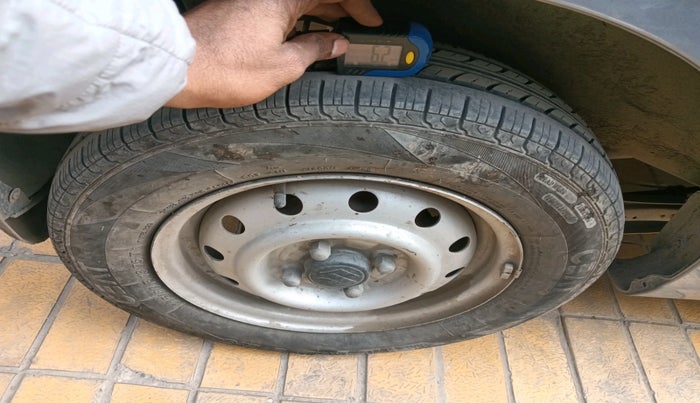 2018 Maruti Wagon R 1.0 LXI CNG, Petrol, Manual, 74,312 km, tyre