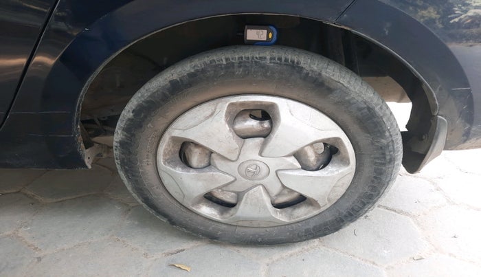 2020 Tata TIGOR XE PETROL, Petrol, Manual, 32,221 km, tyre