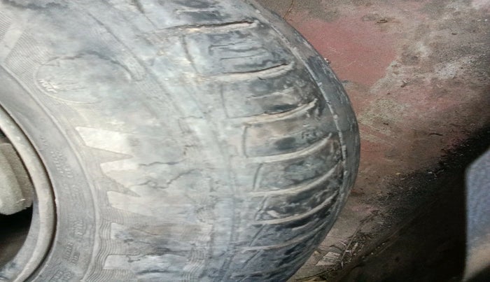 2016 Maruti Vitara Brezza LDI (O), Diesel, Manual, 1,01,738 km, tyre