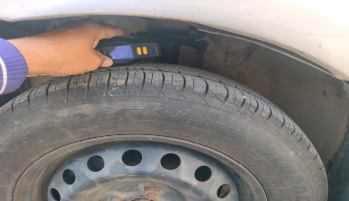 2011 Toyota Etios G, Petrol, Manual, 56,243 km, tyre