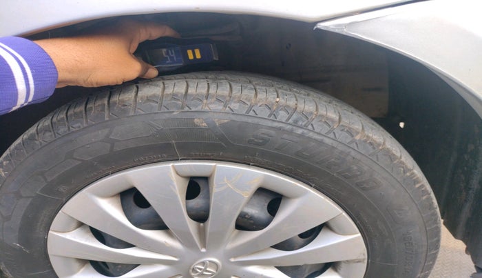 2011 Toyota Etios G, Petrol, Manual, 56,243 km, tyre