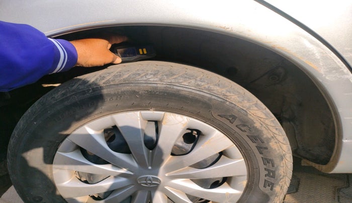 2011 Toyota Etios G, Petrol, Manual, 56,243 km, tyre