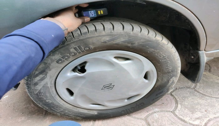 2014 Maruti Eeco 5 STR WITH A/C+HTR, Petrol, Manual, 1,80,824 km, tyre