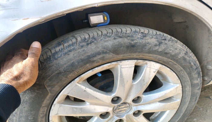 2017 Maruti Ertiga ZDI + SHVS, Diesel, Manual, 1,89,016 km, tyre