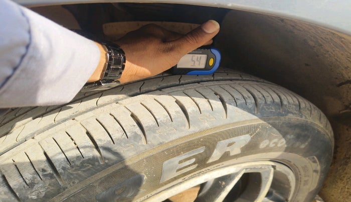 2014 Mahindra XUV500 W4, Diesel, Manual, 69,823 km, tyre