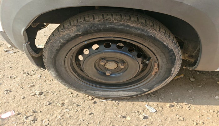 2019 Renault Kwid RXL, Petrol, Manual, 67,586 km, tyre