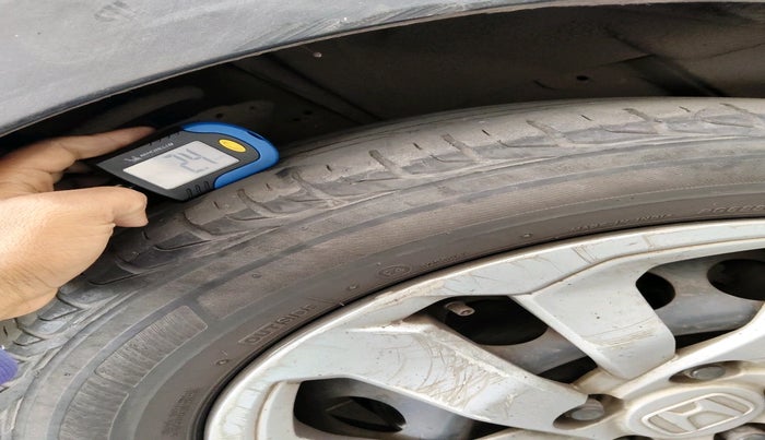 2016 Honda BR-V 1.5L I- DTEC S, Diesel, Manual, 94,234 km, tyre