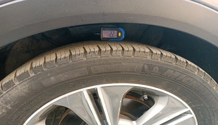 2017 Hyundai Creta SX PLUS AT 1.6 DIESEL, Diesel, Automatic, 1,25,822 km, tyre