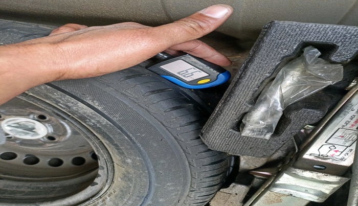 2014 Honda Amaze 1.2L I-VTEC S, Petrol, Manual, 84,577 km, tyre