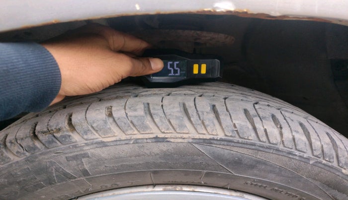 2016 Mahindra Kuv100 K2 PLUS 6 STR, Petrol, Manual, 68,317 km, tyre