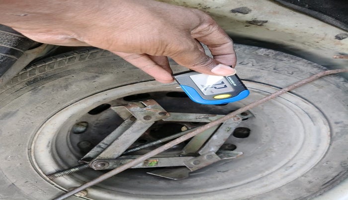 2013 Ford Figo LXI 1.4 DIESEL, Diesel, Manual, 63,556 km, tyre