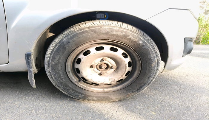 2013 Ford Figo LXI 1.4 DIESEL, Diesel, Manual, 63,556 km, tyre