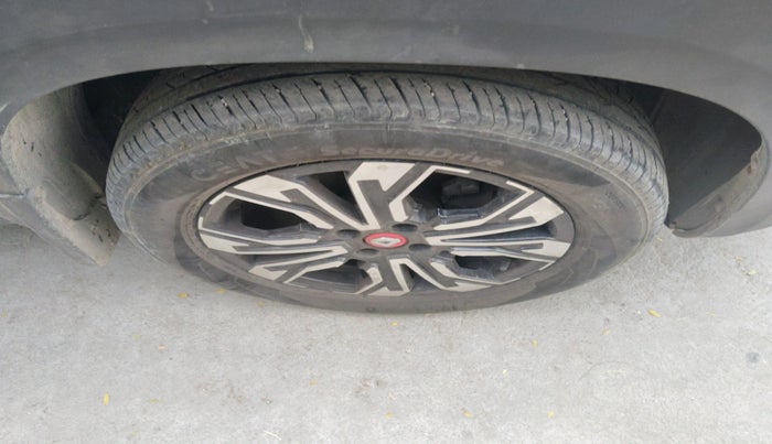 2023 Renault Kiger RXZ TURBO CVT, Petrol, Automatic, 42,787 km, tyre