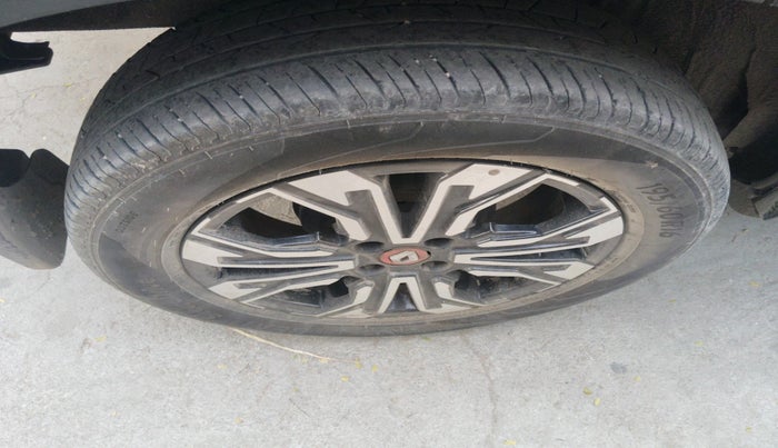 2023 Renault Kiger RXZ TURBO CVT, Petrol, Automatic, 42,787 km, tyre