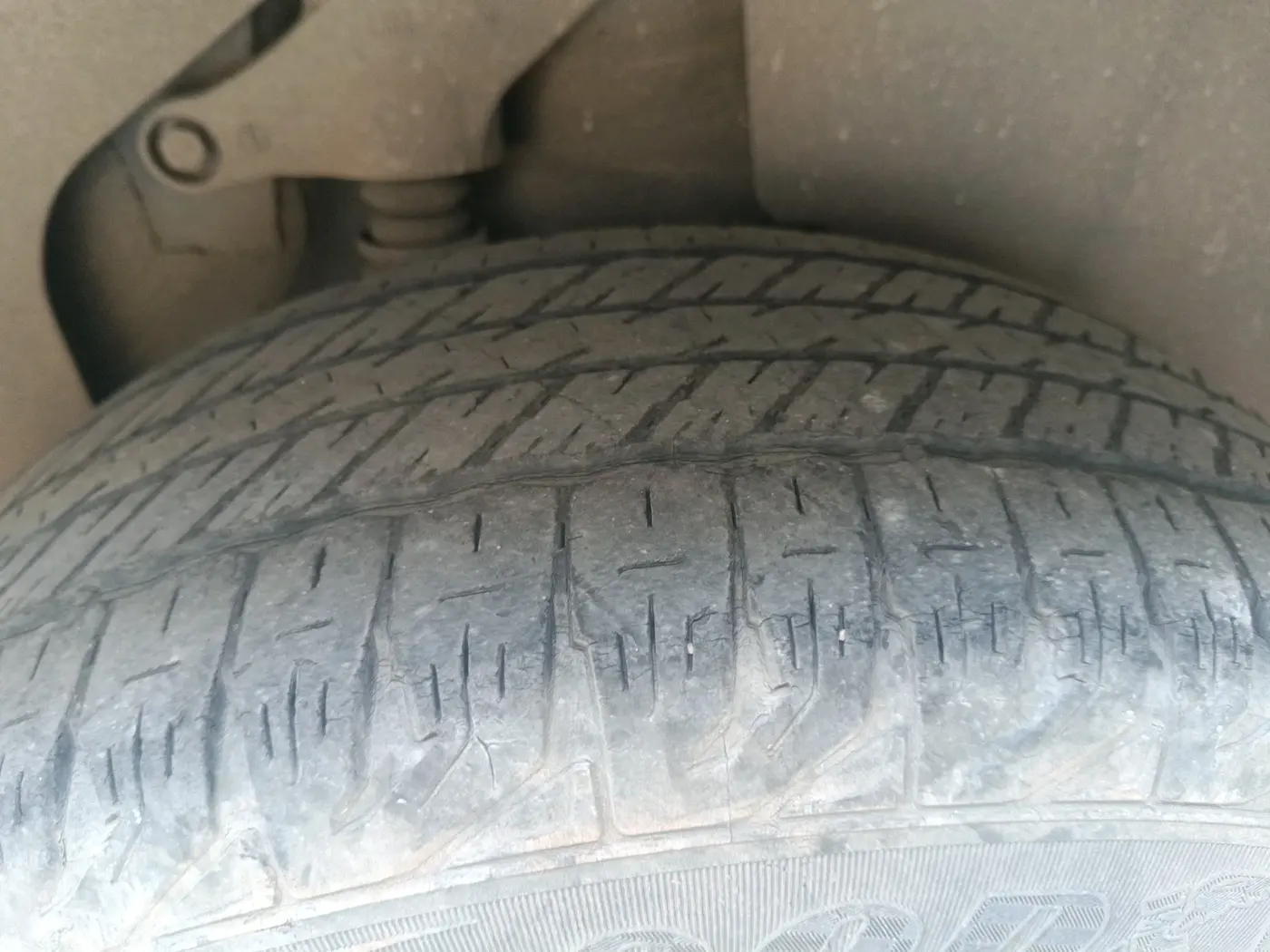 2019 Tata Harrier XT 2.0L KRYOTEC, Diesel, Manual, 59,230 km, tyre