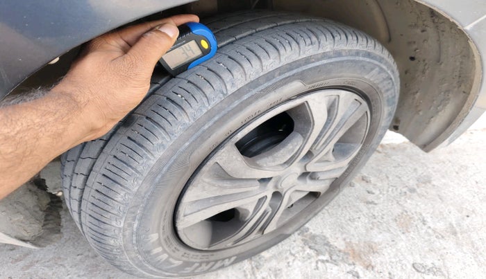 2024 Tata Tiago XT CNG, Petrol, Manual, 49,662 km, tyre