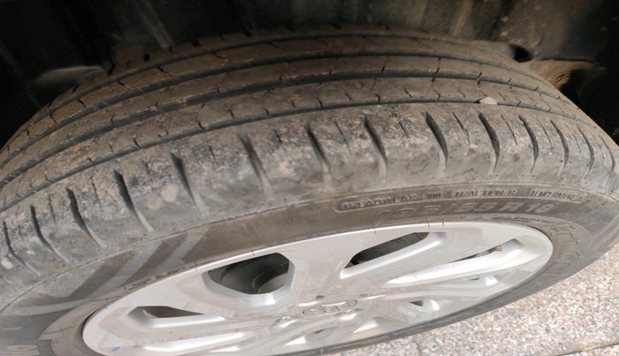 2024 Maruti Baleno ZETA PETROL 1.2, Petrol, Manual, 35,780 km, tyre