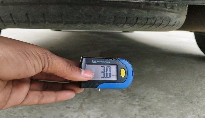 2022 KIA CARENS PRESTIGE PLUS 1.5 DIESEL 7 STR, Diesel, Manual, 1,23,521 km, tyre