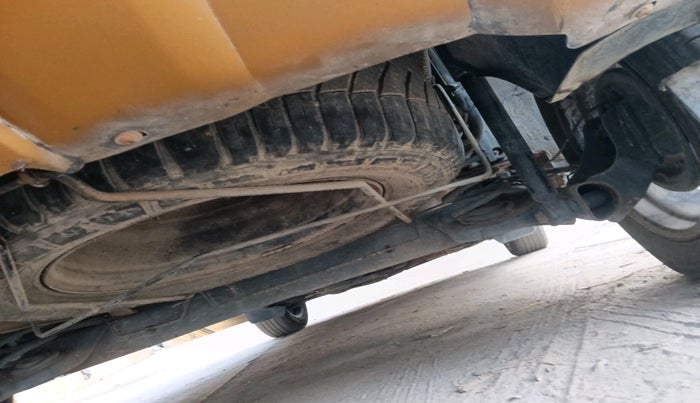 2017 Renault Duster 85 PS RXE DIESEL, Diesel, Manual, 1,11,869 km, tyre