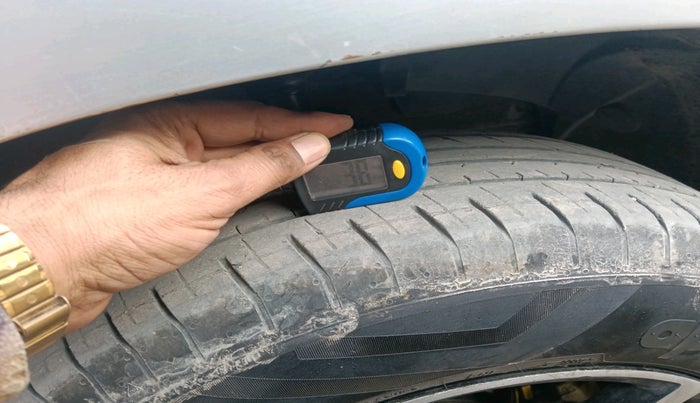 2017 Renault Duster 85 PS RXE DIESEL, Diesel, Manual, 1,11,869 km, tyre