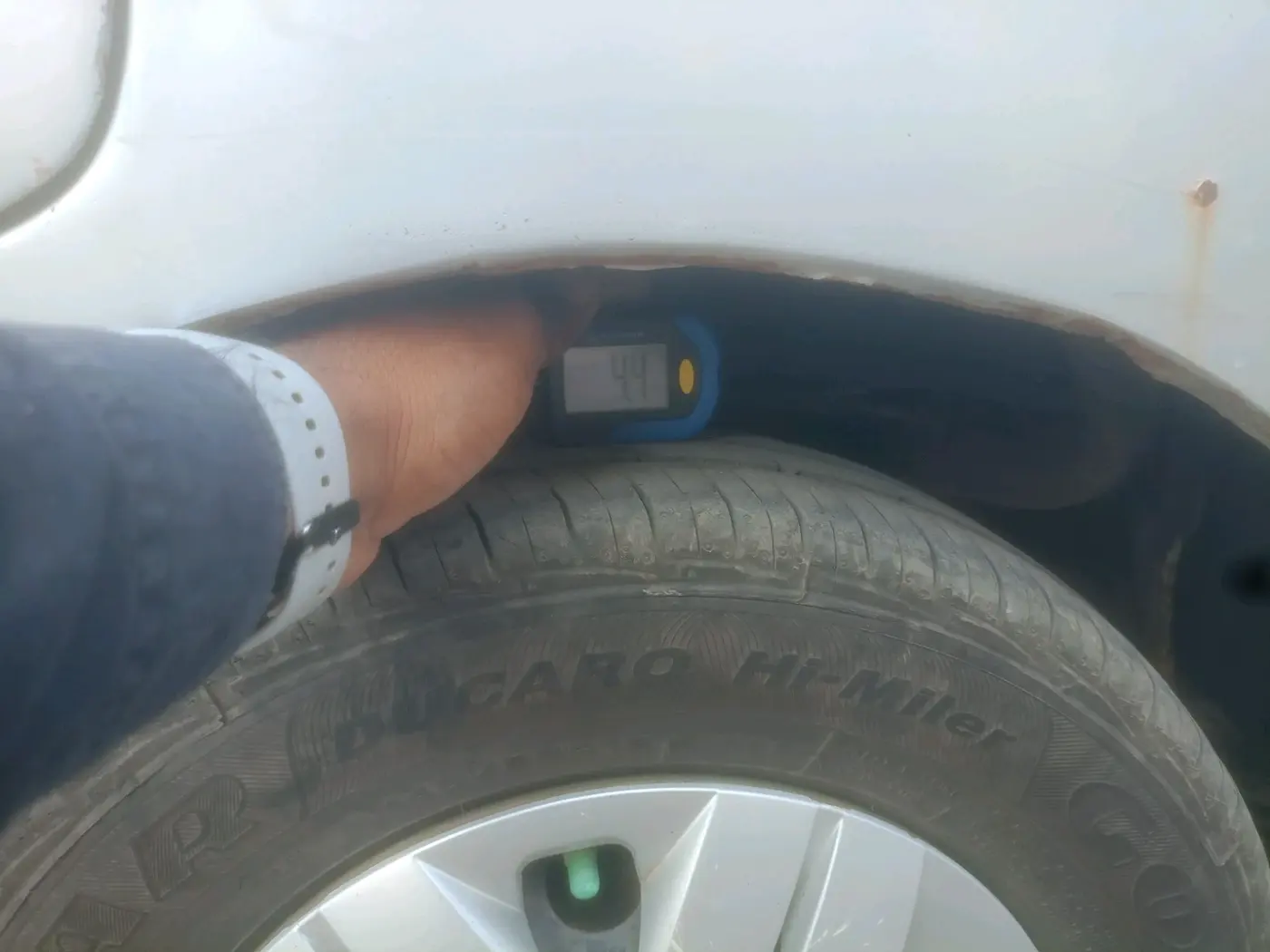 2012 Maruti Alto 800 LXI, CNG, Manual, 2,04,586 km, tyre