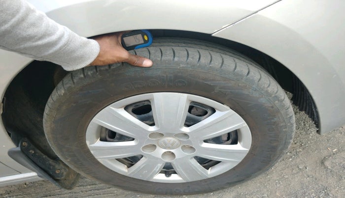 2012 Volkswagen Vento COMFORTLINE 1.6, Petrol, Manual, 94,045 km, tyre