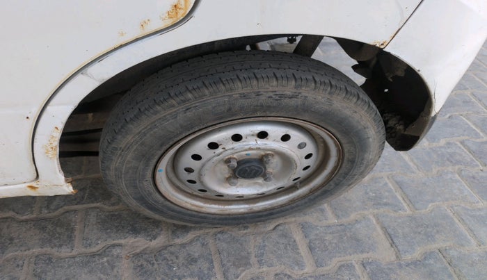 2016 Maruti Wagon R 1.0 LXI CNG, Petrol, Manual, 1,01,176 km, tyre