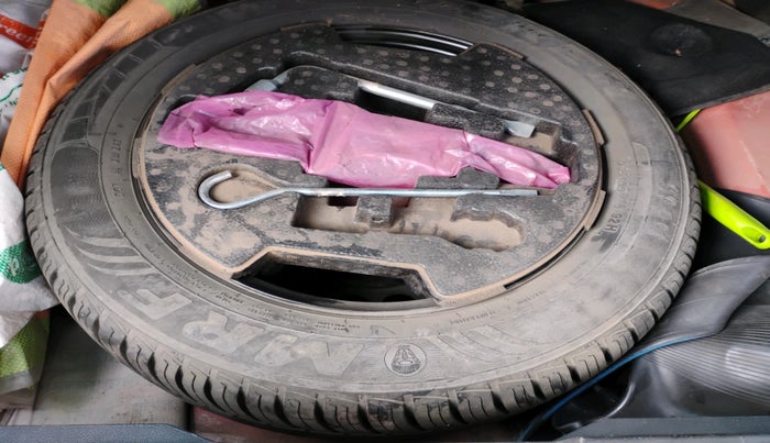 2018 Maruti Vitara Brezza VDI, Diesel, Manual, 1,58,401 km, tyre