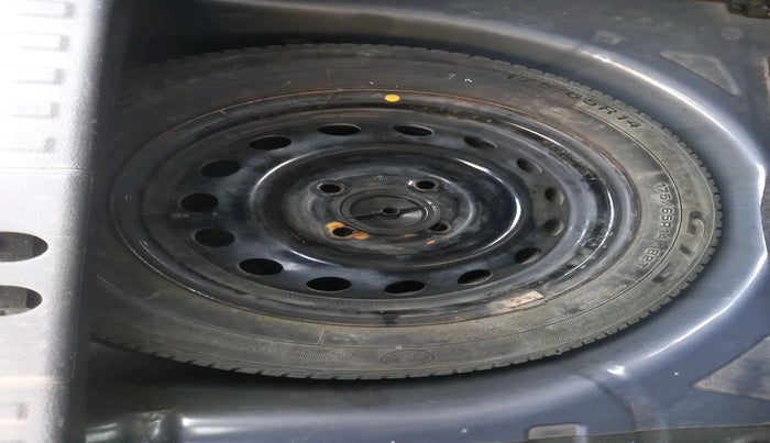 2017 Ford New Figo TREND 1.2 PETROL, Petrol, Manual, 31,884 km, tyre