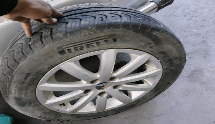 2011 Maruti SX4 ZXI, Petrol, Manual, 1,18,209 km, tyre