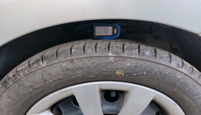 2011 Hyundai Eon MAGNA, Petrol, Manual, 52,225 km, tyre