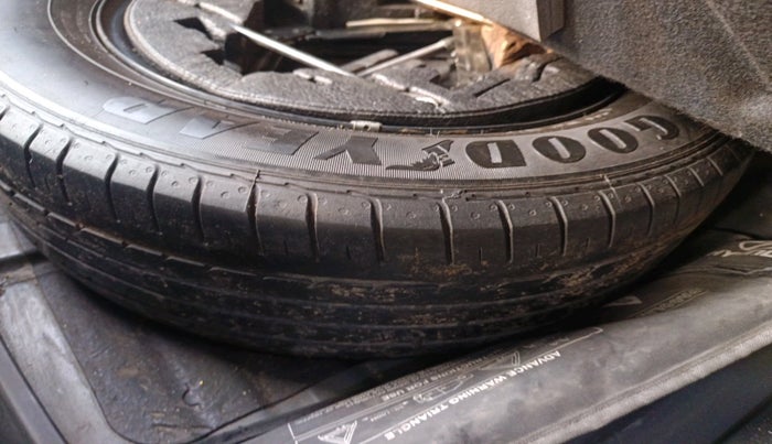 2019 Hyundai Creta E PLUS 1.4 DIESEL, Diesel, Manual, 2,44,109 km, tyre