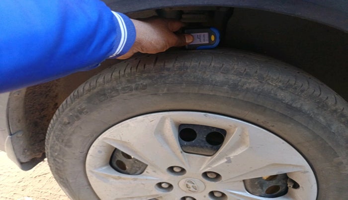 2019 Hyundai Creta E PLUS 1.4 DIESEL, Diesel, Manual, 2,44,109 km, tyre