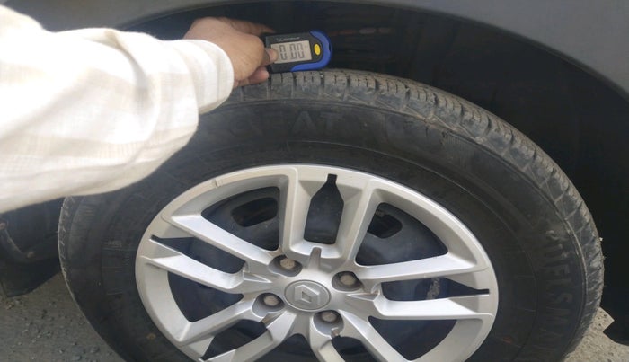 2019 Renault TRIBER RXT, Petrol, Manual, 7,938 km, tyre