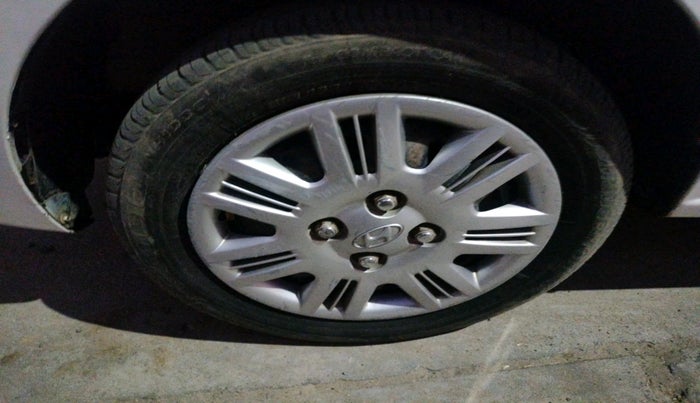 2011 Hyundai Santro Xing GLS, Petrol, Manual, 75,215 km, tyre