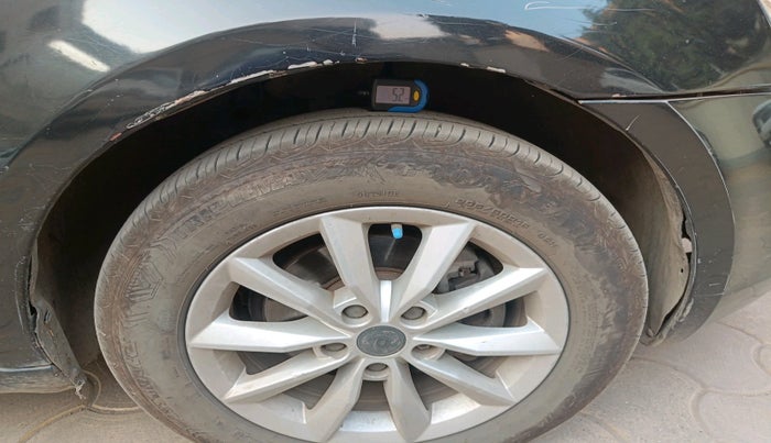 2014 Skoda Octavia AMBITION 2.0 TDI AT, Diesel, Automatic, 1,79,443 km, tyre