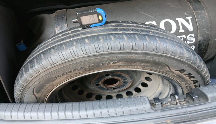 2017 Hyundai Grand i10 MAGNA 1.2 KAPPA VTVT, Petrol, Manual, 1,25,092 km, tyre